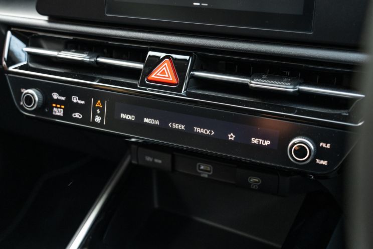 2023 Kia Niro Hybrid S