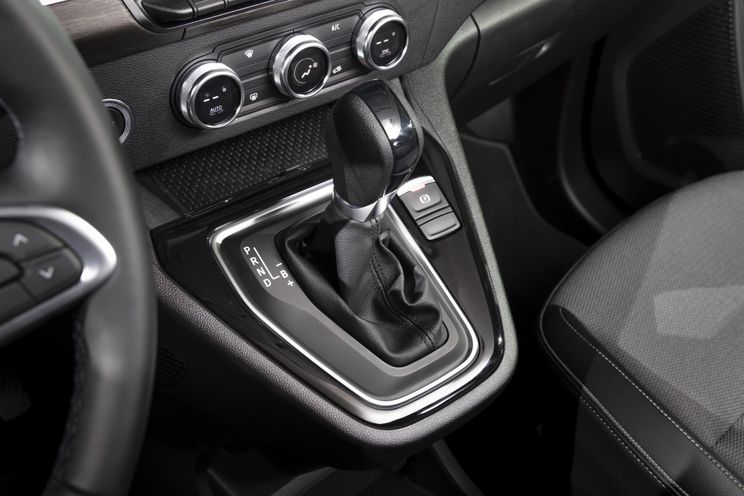 Renault Kangoo E-Tech EV people-mover revealed