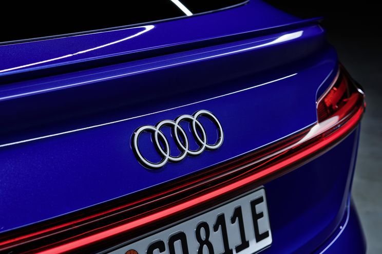 Audi drops chrome from car logos