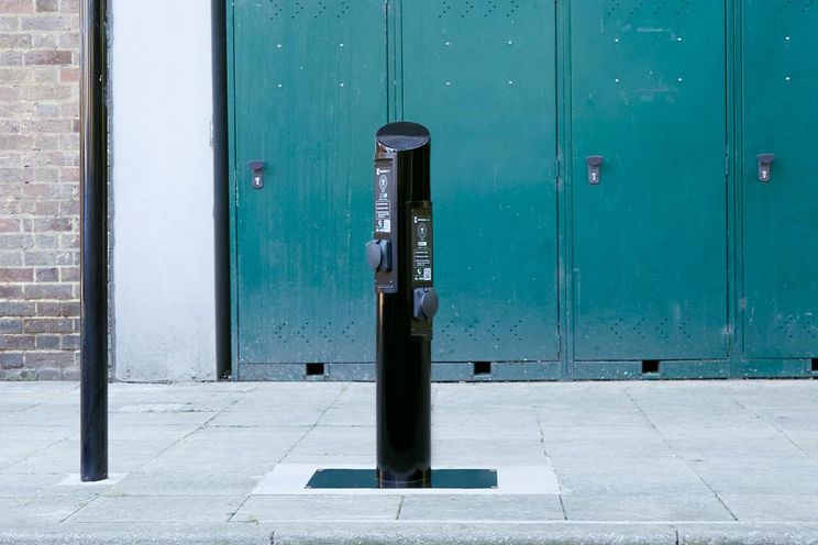 Aussie startup wants to install 1000 kerbside EV chargers