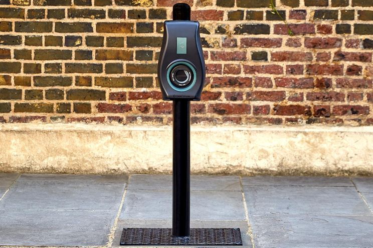 Aussie startup wants to install 1000 kerbside EV chargers