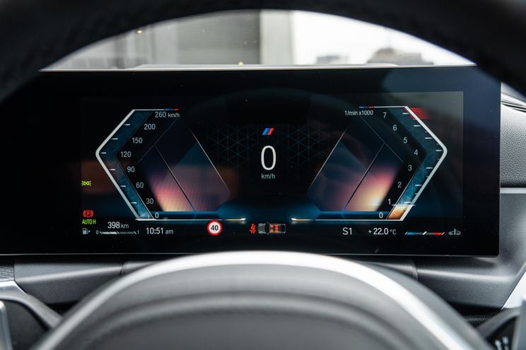 2023 BMW 320i
