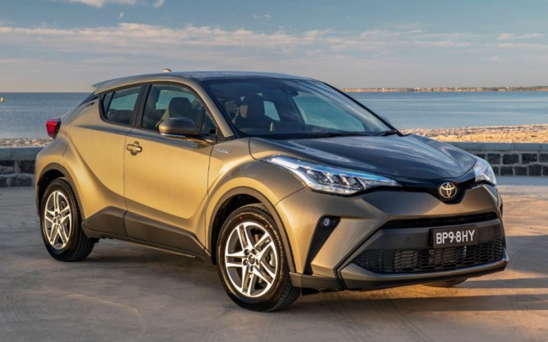 2019 Toyota CHR KOBA (AWD) TWO TONE fivedoor hatchback Specifications