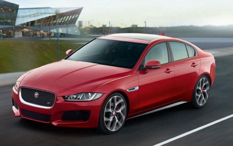 2019 Jaguar XE 30t (221kW) PORTFOLIO