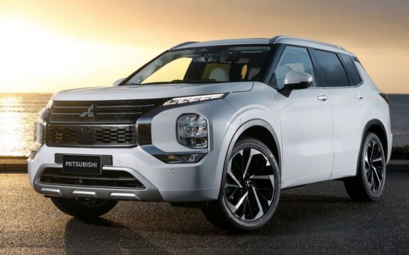 2022 Mitsubishi Outlander ES 5 SEAT (AWD)