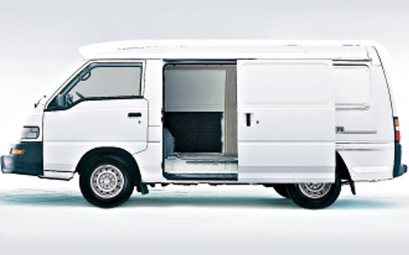 mitsubishi express towing capacity
