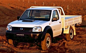 nissan navara cab chassis 4x4