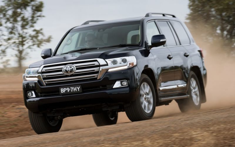 2022 Toyota LandCruiser LC200 SAHARA (4x4) four-door wagon ...