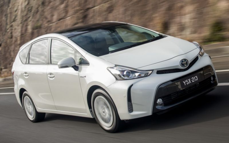 2022 Toyota Prius V HYBRID four-door wagon Specifications | CarExpert