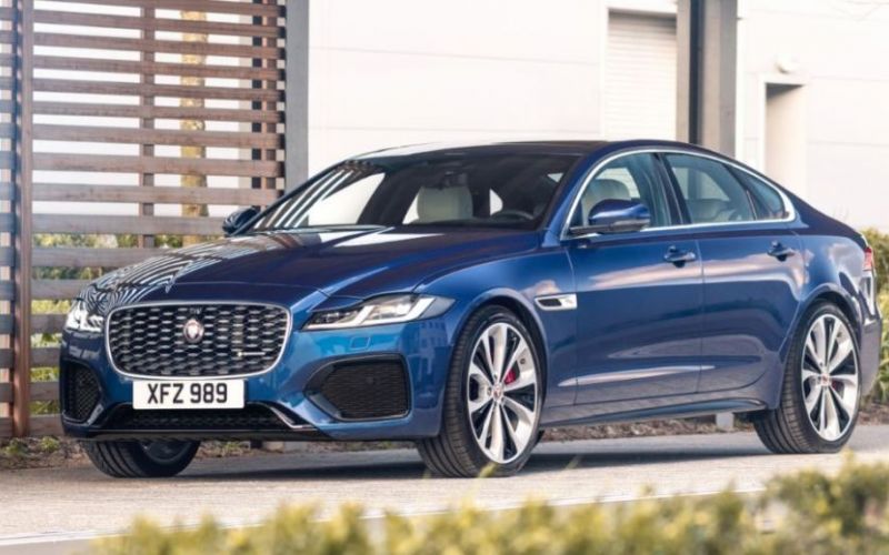 2022 Jaguar XF P300 R-DYNAMIC HSE (221kW) four-door saloon ...