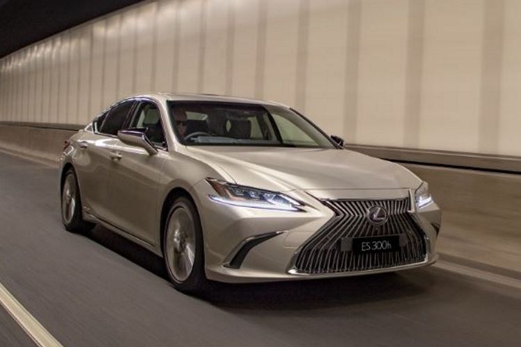 Lexus es300h 2018