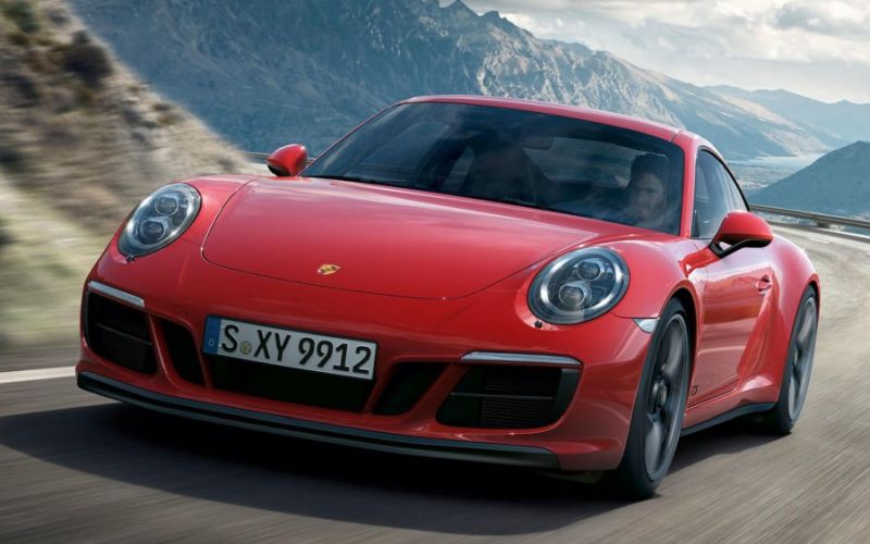 2018 Porsche 911 CARRERA GTS