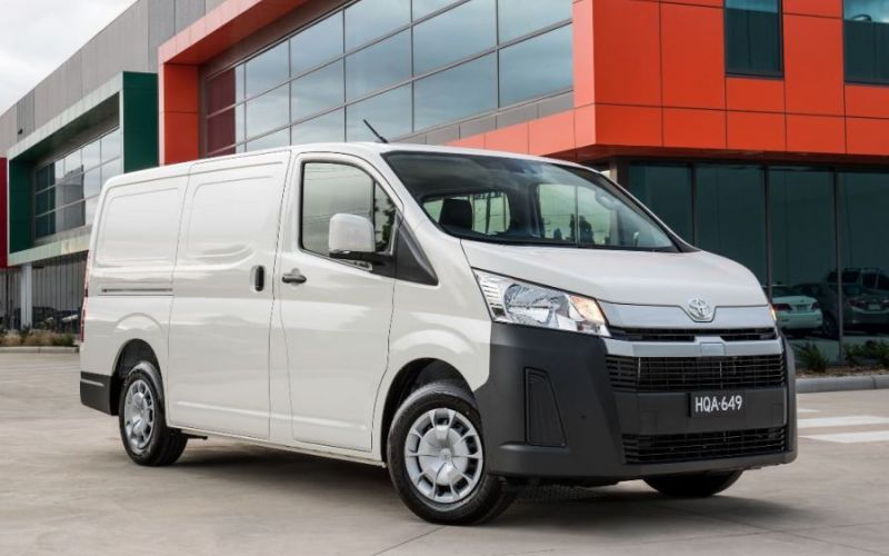 hiace crew van