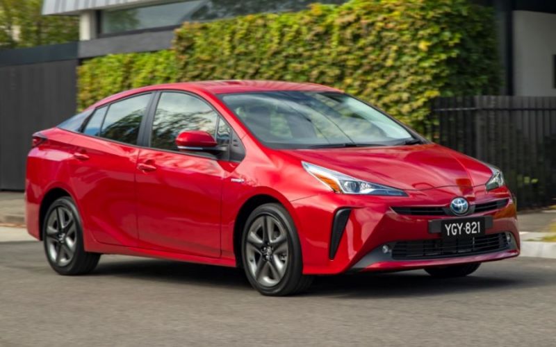 2019 Toyota Prius Hybrid Five Door Hatchback Specifications Carexpert