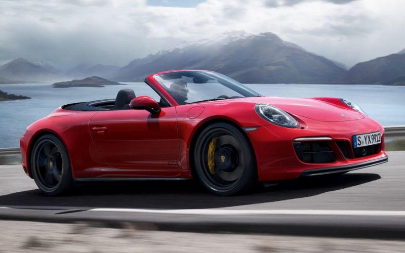 Porsche 911 Carrera GTS Cabriolet 3