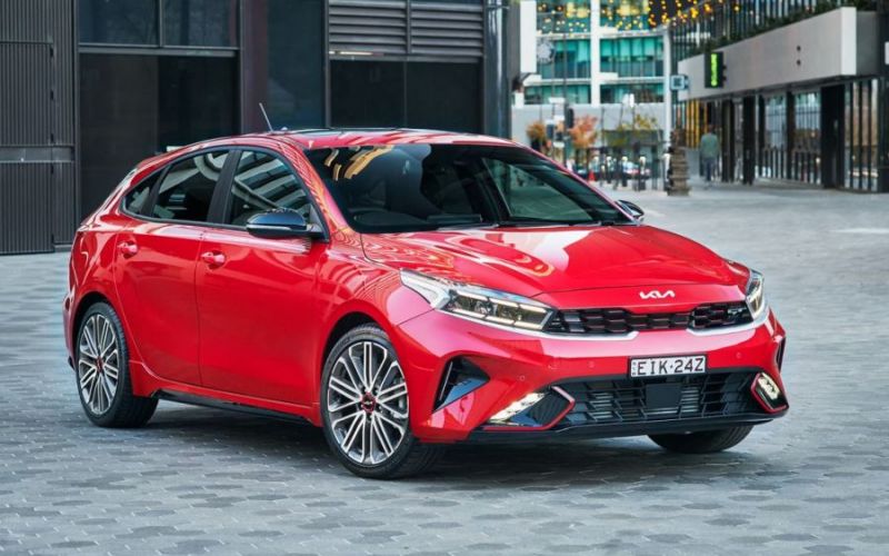 2022 Kia Cerato GT five-door hatchback Specifications | CarExpert