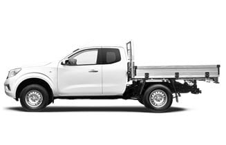 nissan navara cab chassis 4x4