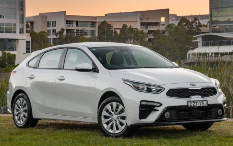 Kia cerato 2021 года