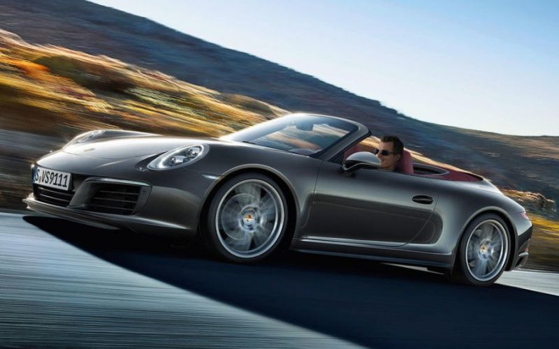 2018 Porsche 911 CARRERA 4