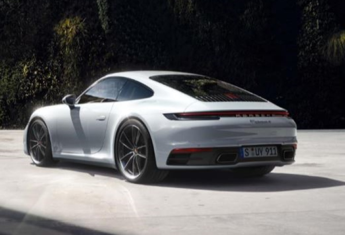 2019 Porsche 911 CARRERA 4
