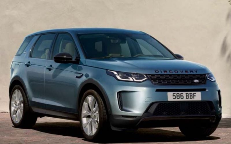 2020 Land Rover Discovery Sport PHEV R-DYNAMIC HSE four-door wagon ...