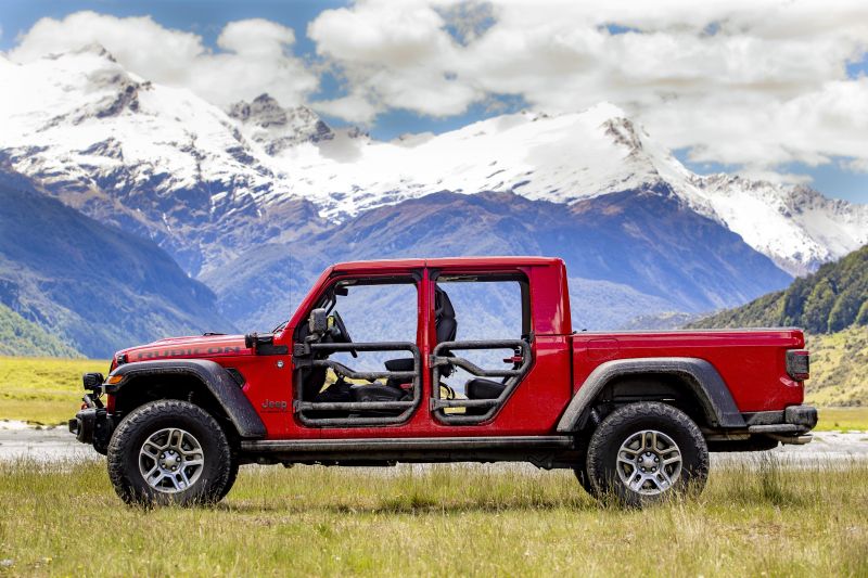 Jeep Gladiator diesel revealed, not for Australia