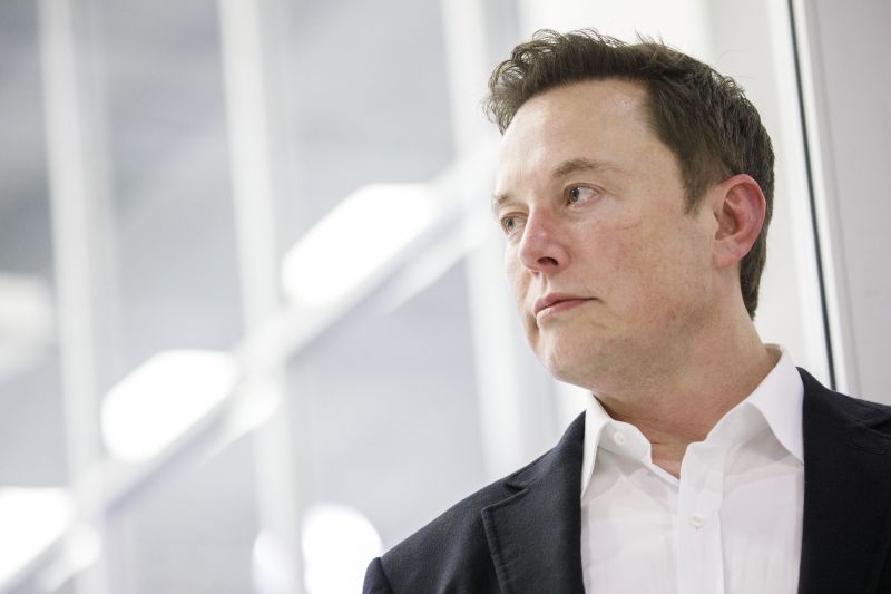 Tesla is "the next Enron", says Facebook co-founder