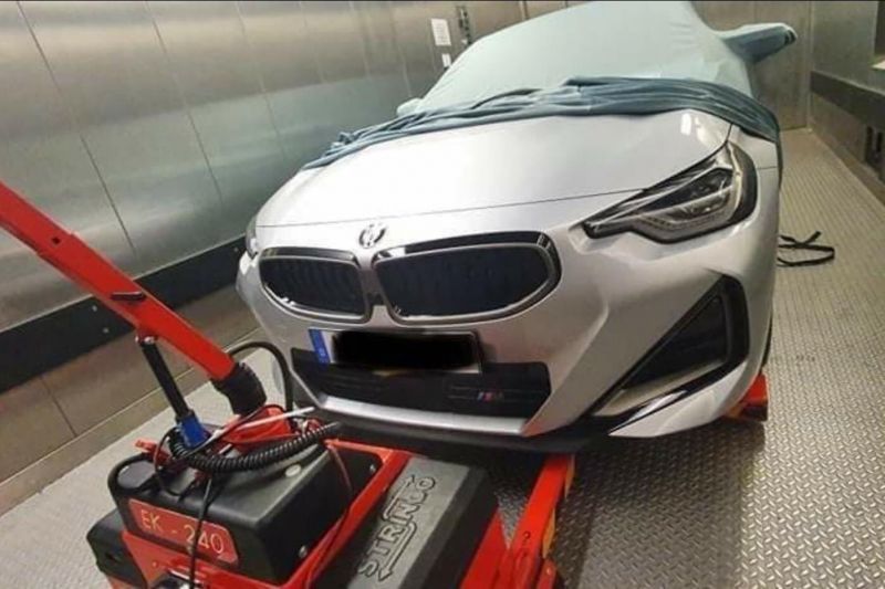 2022 BMW M2 spied again
