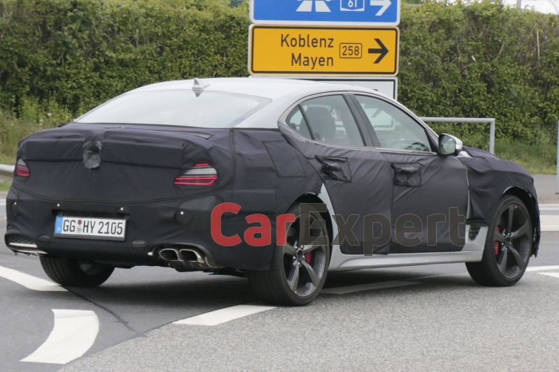 2021 Genesis G70 facelift spied