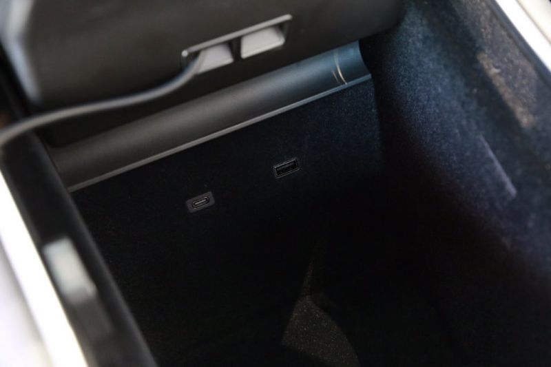 Tesla Model 3 adopts Model Y interior updates