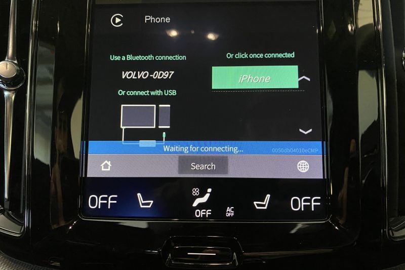 Gadget test: Making CarPlay wireless