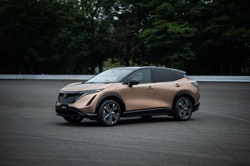 Mid-sized electric Renault SUV coming with hot Alpine version - report