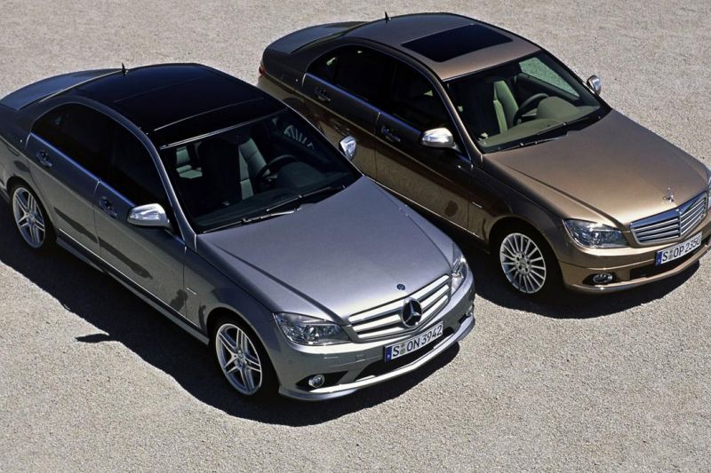 Mercedes-Benz recalls 30,100 vehicles over sunroof fault