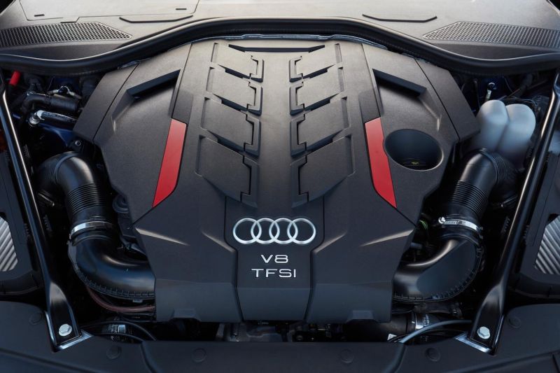 2020 Audi S8 Review