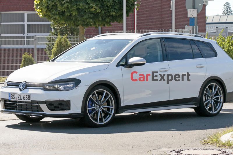 2021 Volkswagen Golf R: What to expect