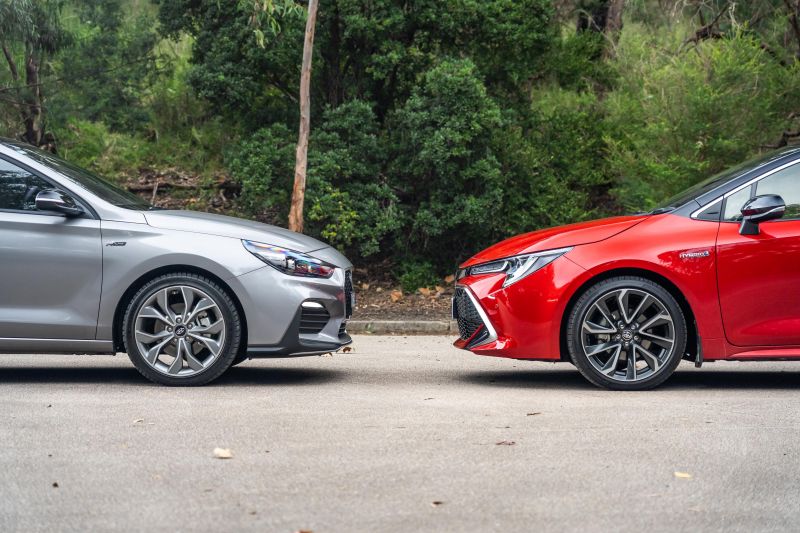 2020 Hyundai i30 v Toyota Corolla