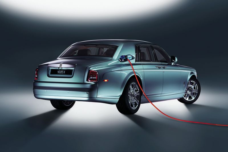 Rolls-Royce going electric-only by 2030, led by 2023 Spectre