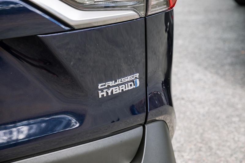 Toyota RAV4 v Toyota RAV4 Hybrid: Which should you buy?