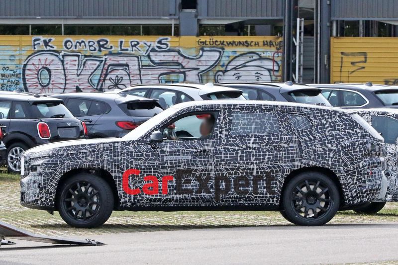 2022 BMW X8 spied