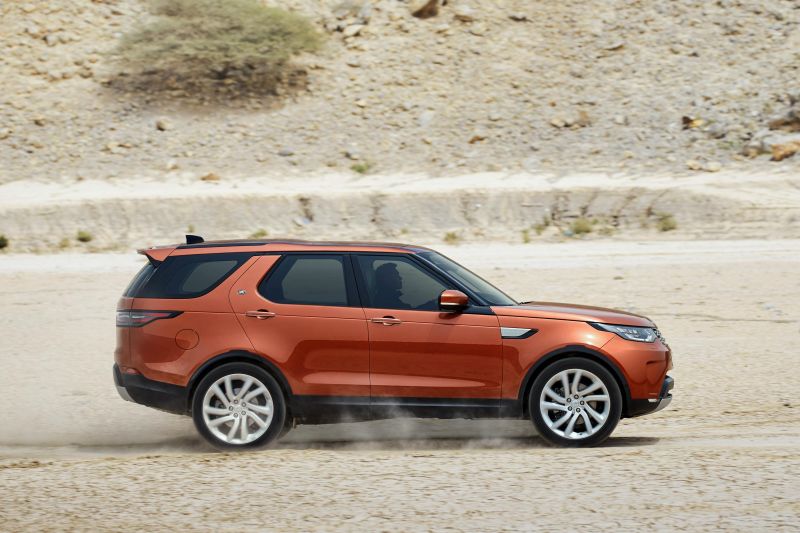 2020 Land Rover Discovery price and specs