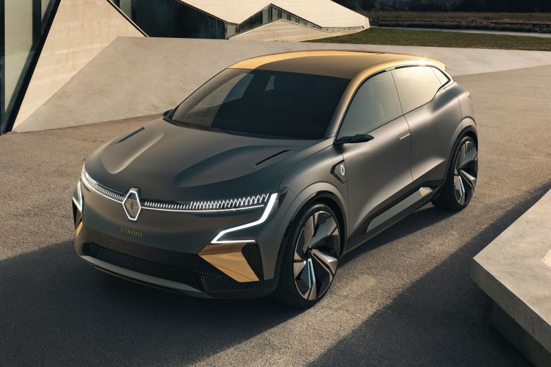 2022 Renault Megane E-Tech Electric spied