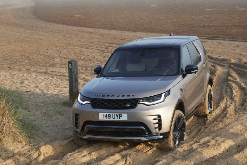 2023 Land Rover Discovery price and specs