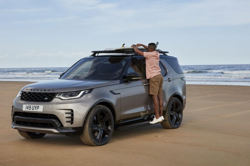 2023 Land Rover Discovery price and specs