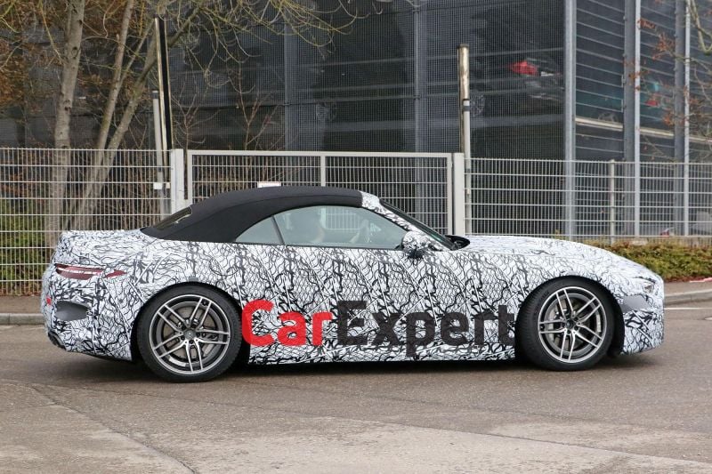 2021 Mercedes-AMG SL spied with fabric roof