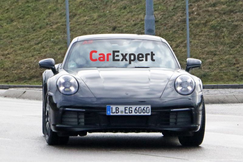 2021 Porsche 911 Safari spied