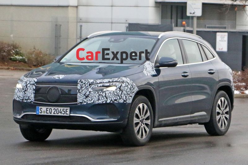 2021 Mercedes-Benz EQA spied with less camouflage