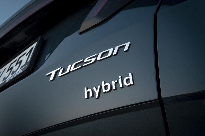 Hyundai Tucson Hybrid coming to battle RAV4 in 2024