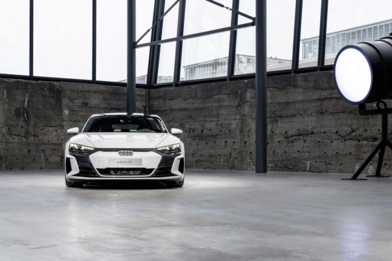 2021 Audi e-tron GT leaked