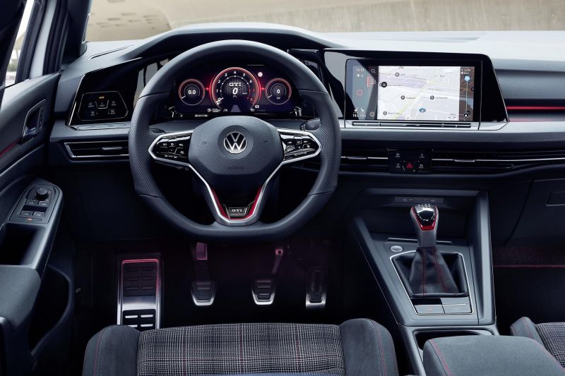 2021 Volkswagen Golf price and specs