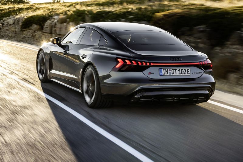 2022 Audi e-tron GT electric car delayed